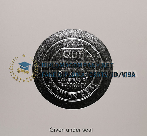QUT Degree seal